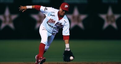 Guante, Brazo y Gloria: El Linaje de los Grandes Shortstops Mexicanos José Luis "Borrego" Sandoval